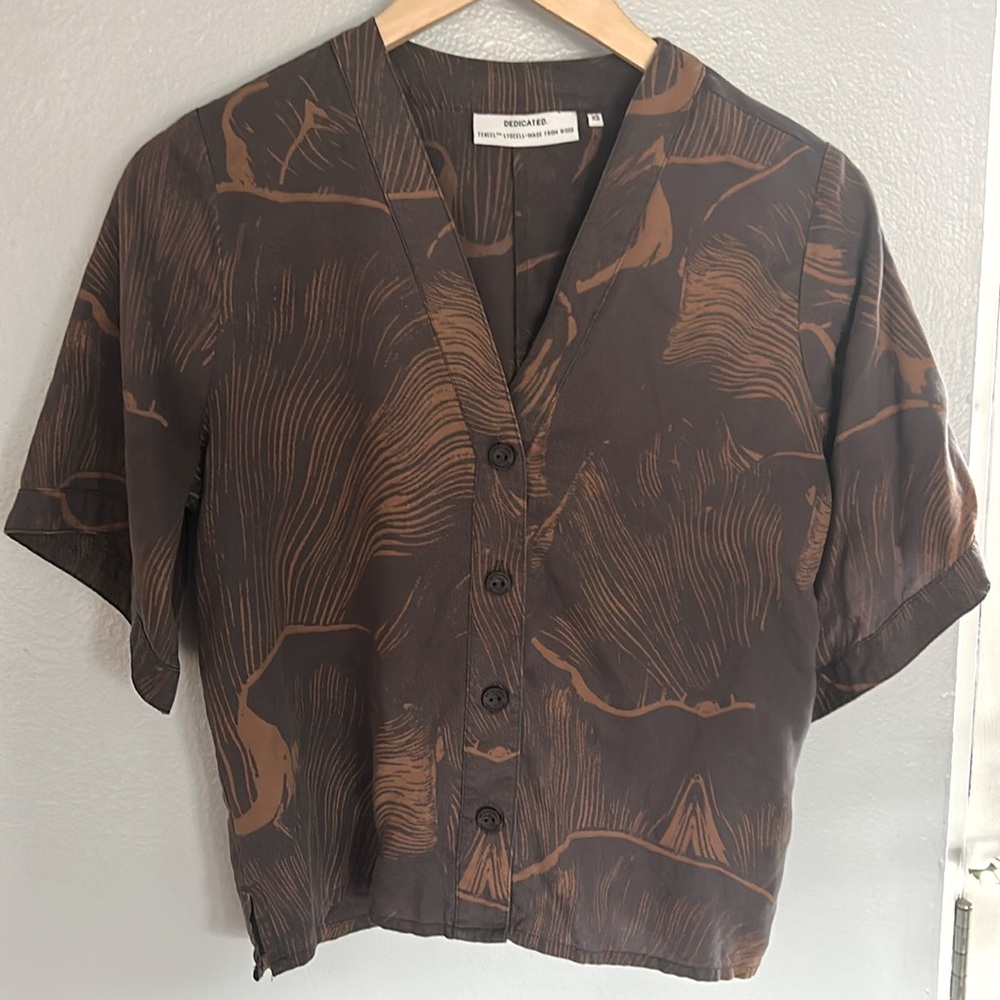 DEDICATED eco brand half sleeve palm tunic: “Blouse Odense Oyster Brown”
